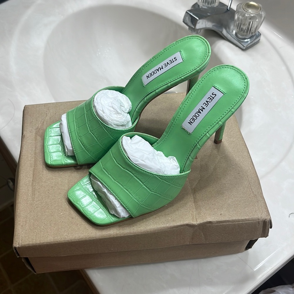 Brand new Steve Madden Green Mule Heels. Size 7.5 but run small 6.5-7